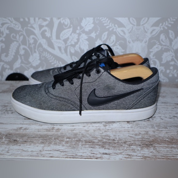 Nike Other - Men's Nike Check Solarsoft Canvas SB Shoes Sneakers Size 9 US Gray Black